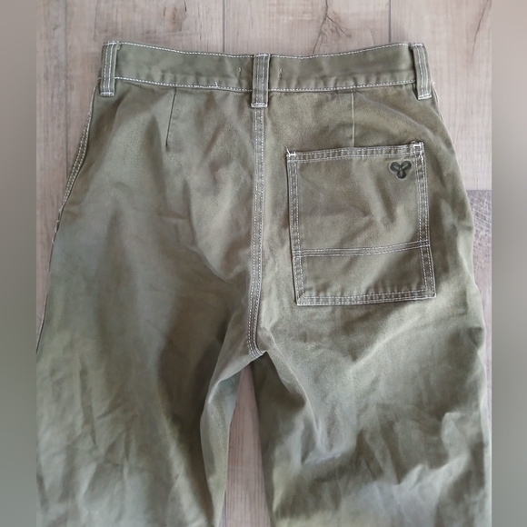 Aritzia Tna Women's High Waist Pants in Green. Size 2 - Picture 5 of 6